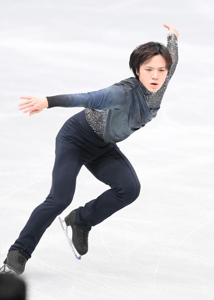 宇野昌磨は１０１・８８点でＳＰ２位 拳握りコーチと熱い抱擁 ４回転