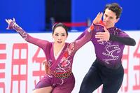 　フリーに向けて調整する小松原美里、小松原尊組（撮影・堀内翔）