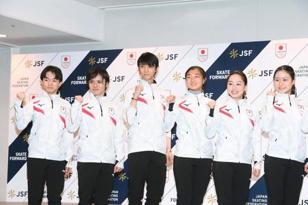 北京五輪代表に決定した（左から）鍵山優真、宇野昌磨、羽生結弦、坂本花織、樋口新葉、河辺愛菜（撮影・堀内翔）