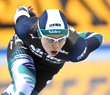 　女子１５００メートルで２位となった高木菜那