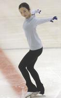 　公式練習に臨む本田真凜
