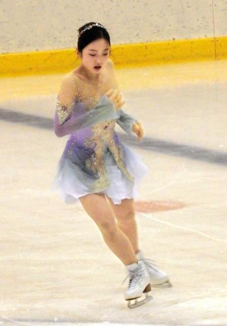 本田真凜 体調不良も演じ切り10位 演技後半、胸押さえ苦しげ