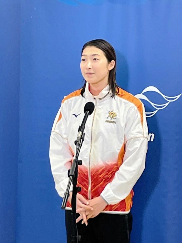 取材に応じる池江璃花子