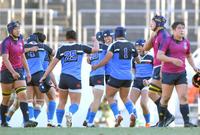 　国学院栃木を下して優勝し、喜ぶ東海大大阪仰星フィフティーン（撮影・北村雅宏）