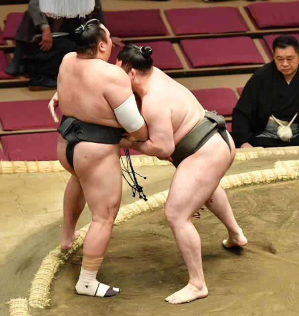 右膝大ケガから再起の友風　竜電との元幕内対決に敗れるも「悪くないかな」
