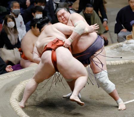 照ノ富士、御嶽海が２敗キープ初場所、正代負け越し