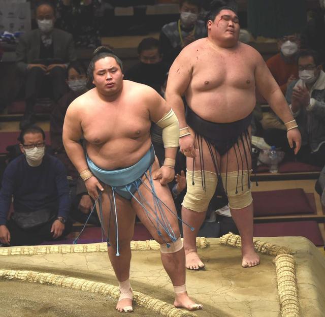 琴勝峰が十両優勝 決定戦で矢後を破る