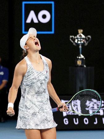 バーティが全豪テニスを初制覇女子単、４４年ぶり地元選手優勝