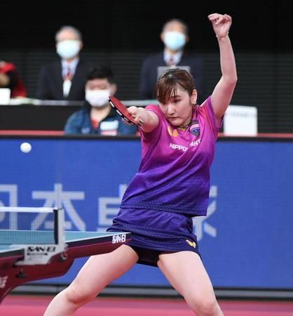 　早田ひなに逆転負けし、決勝進出を逃した加藤美優（撮影・佐藤厚）