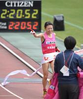 　大会記録でゴールした松田瑞生（撮影・北村雅宏）