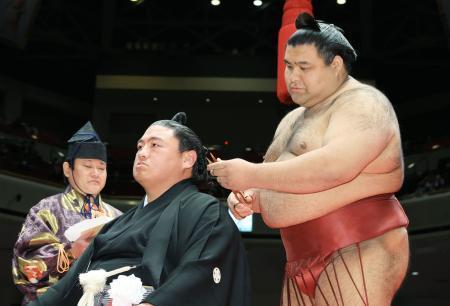 中村親方が引退相撲、両国国技館感染者急増でも開催「恩忘れず」