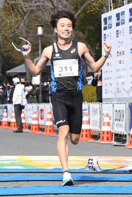 ２３歳・星岳　パリの星　初マラソンで日本最高２時間７分３１秒　２３年秋ＭＧＣ出場権獲得