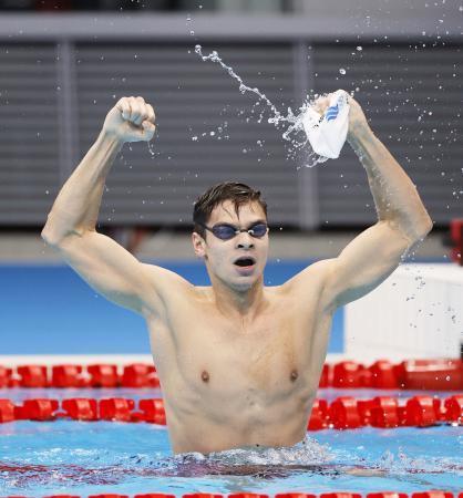 　東京五輪の競泳男子１００ｍ背泳ぎで優勝したエフゲニー・リロフ＝２０２１年７月、東京アクアティクスセンター