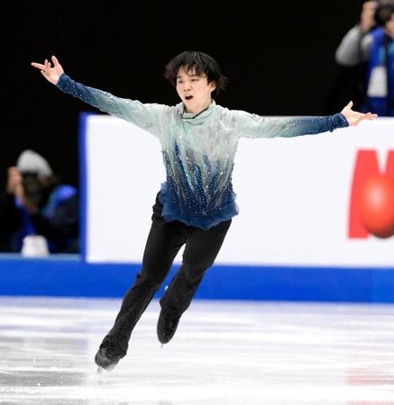 演技する友野一希＝モンペリエ（共同）