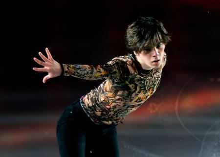 　「スターズ・オン・アイス」で演技する宇野昌磨＝東和薬品ラクタブドーム