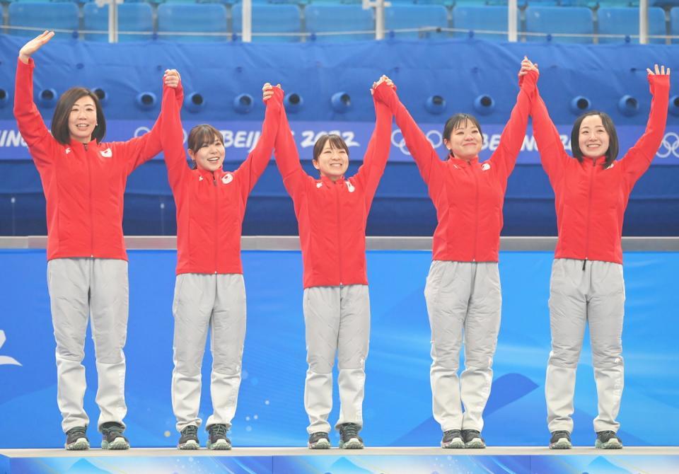 　北京五輪カーリング女子日本代表（左から）石崎琴美、吉田夕梨花、鈴木夕湖、吉田知那美、藤沢五月