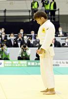 決勝の延長で、丸山に反則勝ちし雄たけびをあげる阿部