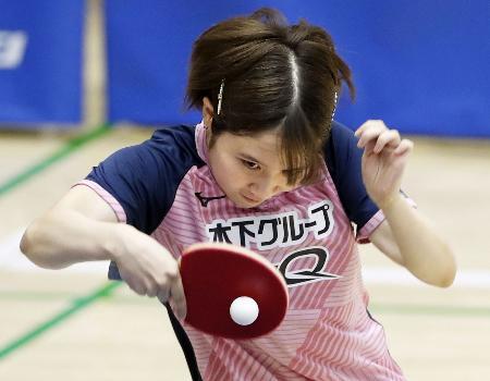 　Ｂ組でプレーする平野美宇＝東京都北区の赤羽体育館