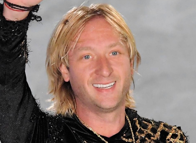 軍支持強調の波紋呼ぶアイスショーもプルシェンコ氏は成功強調「かっこよくパワフルだった」