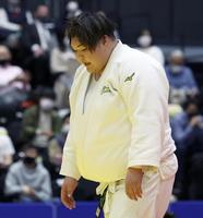 　準決勝で橋本朱未に反則負けで敗れ、３位となった朝比奈沙羅（代表撮影）