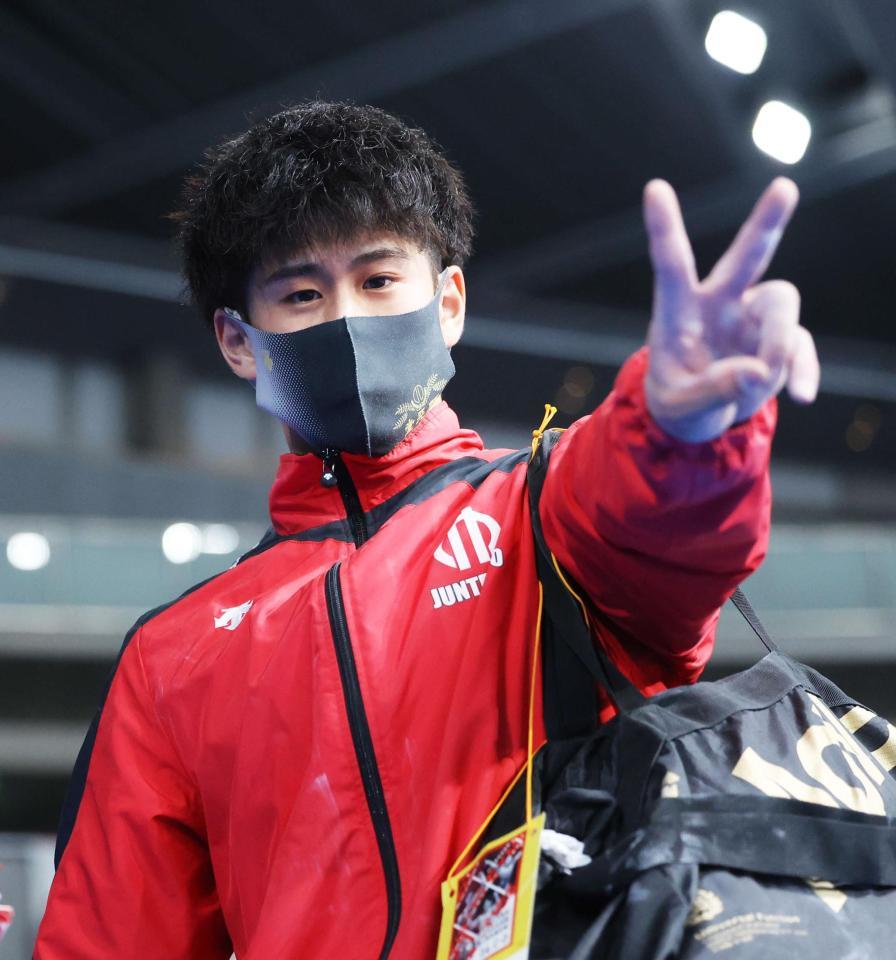 男子予選を終えポーズを決める橋本大輝