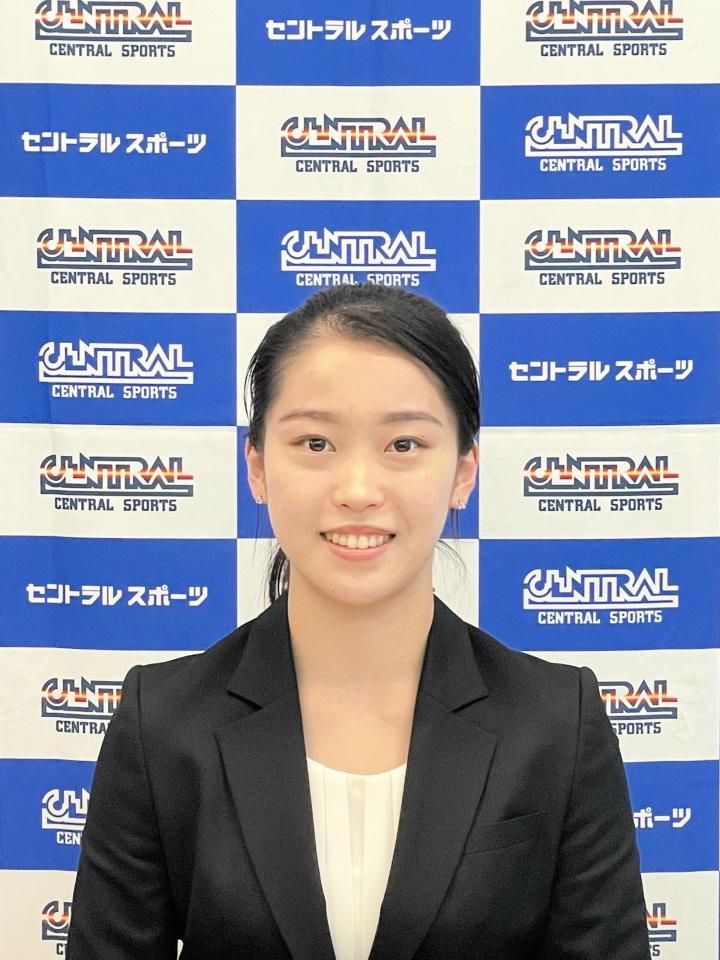 　引退会見に臨む畠田瞳（セントラルスポーツ提供）