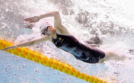 　女子５０メートルバタフライで優勝した池江璃花子