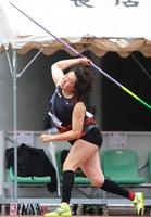 　女子やり投げ決勝で、６１メートル２０で優勝した北口榛花（撮影・吉田敦史）