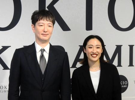 所属契約を結んだイフイング社の冬広應尚代表（左）と森ひかる