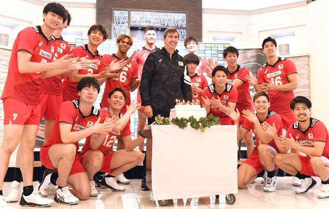 西田有志　パリ五輪出場へ「リーダーの１人に」　日本バレーボール協会男子代表１５人発表