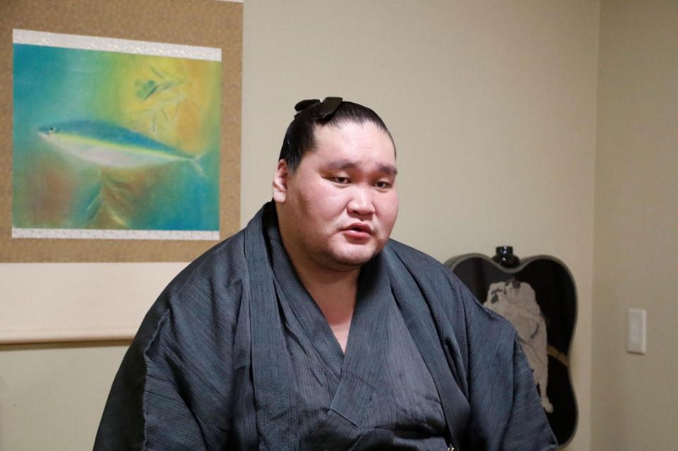 　大相撲夏場所の優勝から一夜明け、リモート会見に臨んだ横綱照ノ富士（日本相撲協会提供）