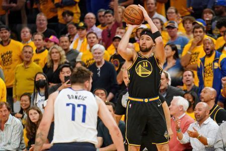 ＮＢＡウォリアーズ３季ぶり決勝プレーオフ西カンファレンス