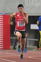 　男子１００メートル決勝で力走する桐生祥秀（撮影・北村雅宏）