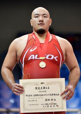 　男子グレコローマン１３０キロ級で８連覇を達成し、世界選手権代表となった園田新＝駒沢体育館