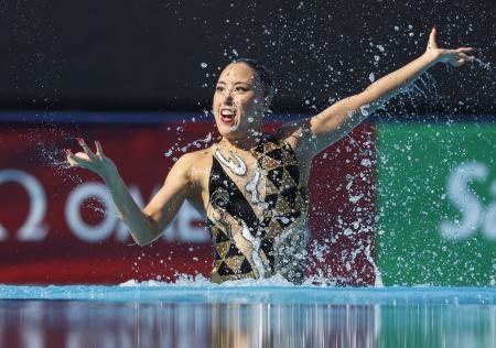 　ソロＦＲ予選　演技する乾友紀子。トップで決勝に進んだ＝ブダペスト（共同）