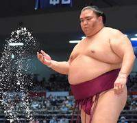 　６日目の御嶽海＝１５日