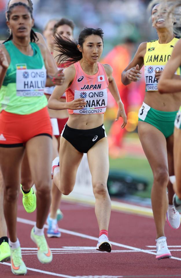 　女子１５００メートル予選でゴールする田中希実＝代表撮影