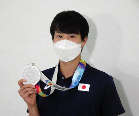 　銀メダルを獲得した世界選手権から帰国した池田向希