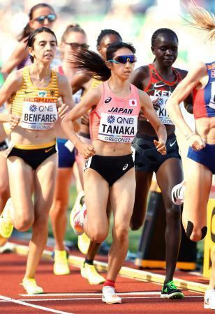 　女子５０００メートル予選　力走する田中希実。決勝進出を決めた＝ユージン（共同）