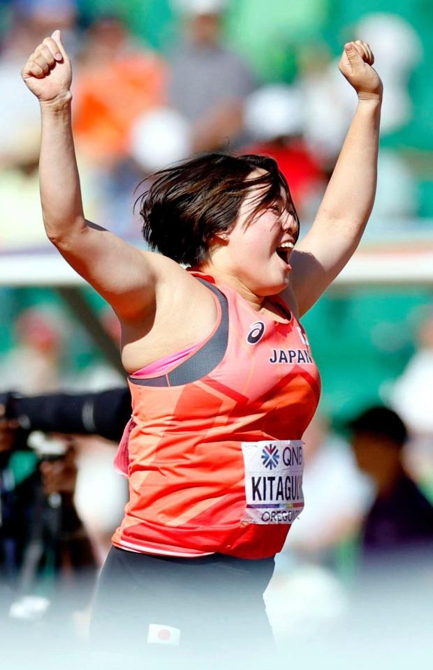 女子アスリートおっぱい出し 北口榛花が日本女子初の予選トップ通過の快挙「自分でもびっくり」 女子やり投げ初のメダル射程/スポーツ/デイリースポーツ online