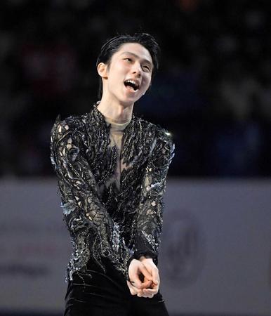 　世界選手権で２位となり、表彰式を前に少し悔しそうな表情を見せる羽生結弦＝２０１９年３月