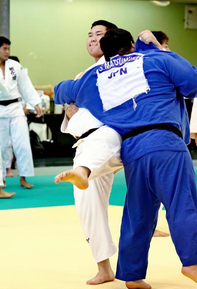 　柔道男子の強化合宿で調整する斉藤立（代表撮影）