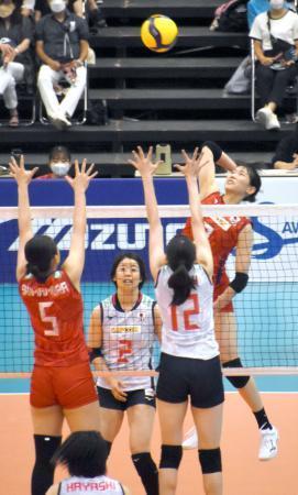 バレー真鍋監督「８強が目標」女子代表、世界選手権へ紅白戦