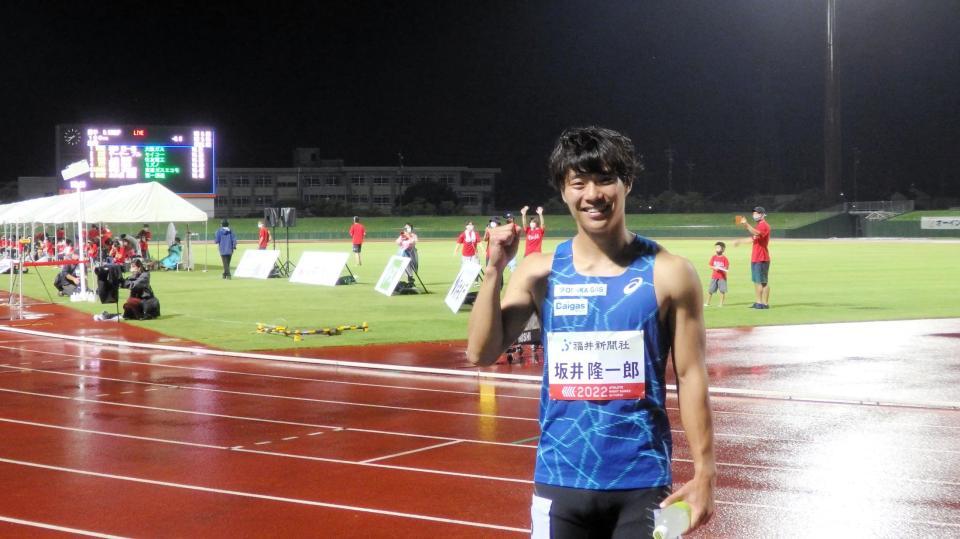 　１００メートルで優勝した坂井隆一郎