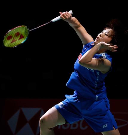 　女子シングルス準々決勝、タイ選手と対戦する山口茜