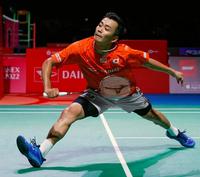 　デンマーク選手と対戦する西本拳太