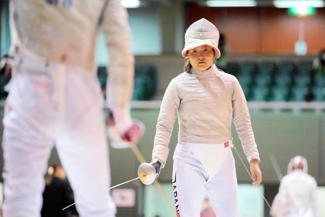 フェンシング・尾崎が崖っぷちから大逆転　前回王者の高嶋を撃破　世界女王・江村との決勝へ