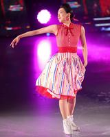 　元気な演技を見せる浅田真央さん（撮影・坂部計介）