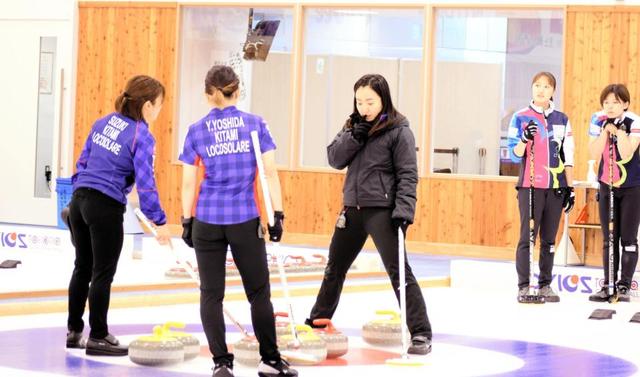 ロコ・ソラーレ　２戦目で今季初優勝　藤沢五月「いいシーズンスタート」