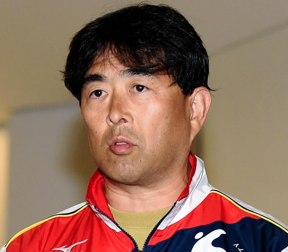 　平井伯昌氏